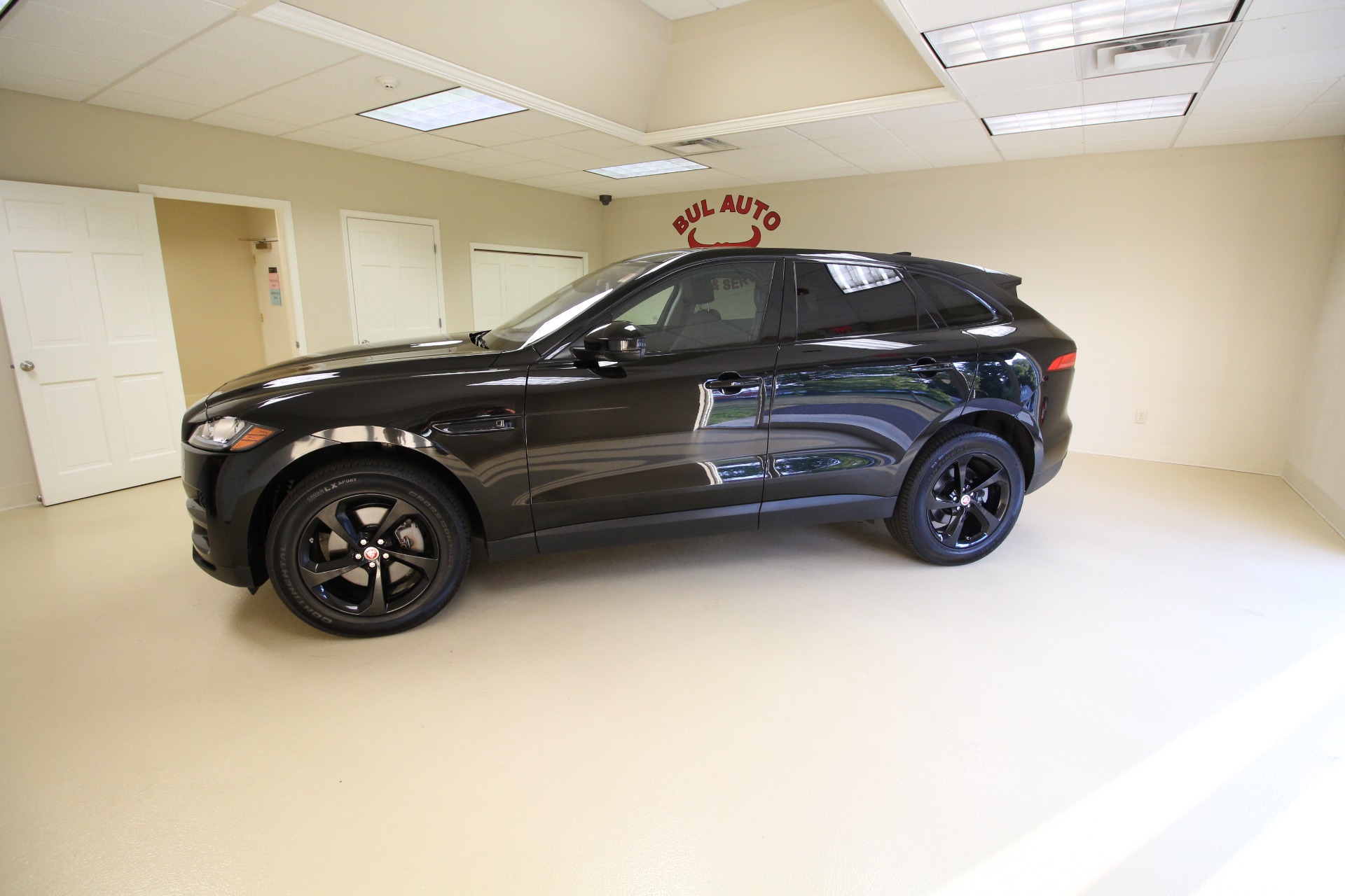 17 Jaguar F Pace 35t Premium Loaded Black Optics Pkg Blacked Out Stock 160 For Sale Near Albany Ny Ny Jaguar Dealer For Sale In Albany Ny 160 Bul Auto Sales