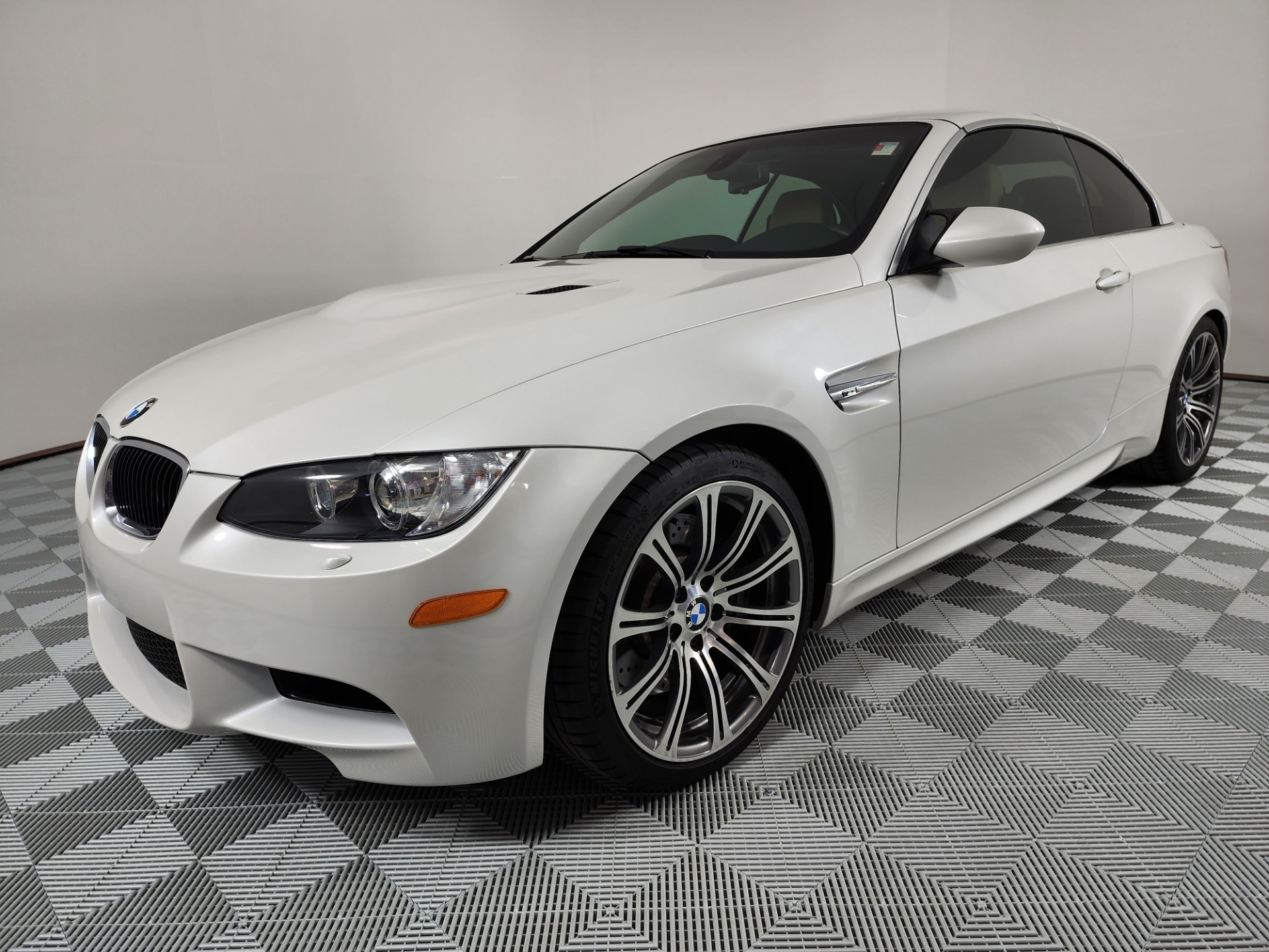 Used 2013 BMW 3 Series M3 with VIN WBSDX9C56DJ840575 for sale in Albany, NY