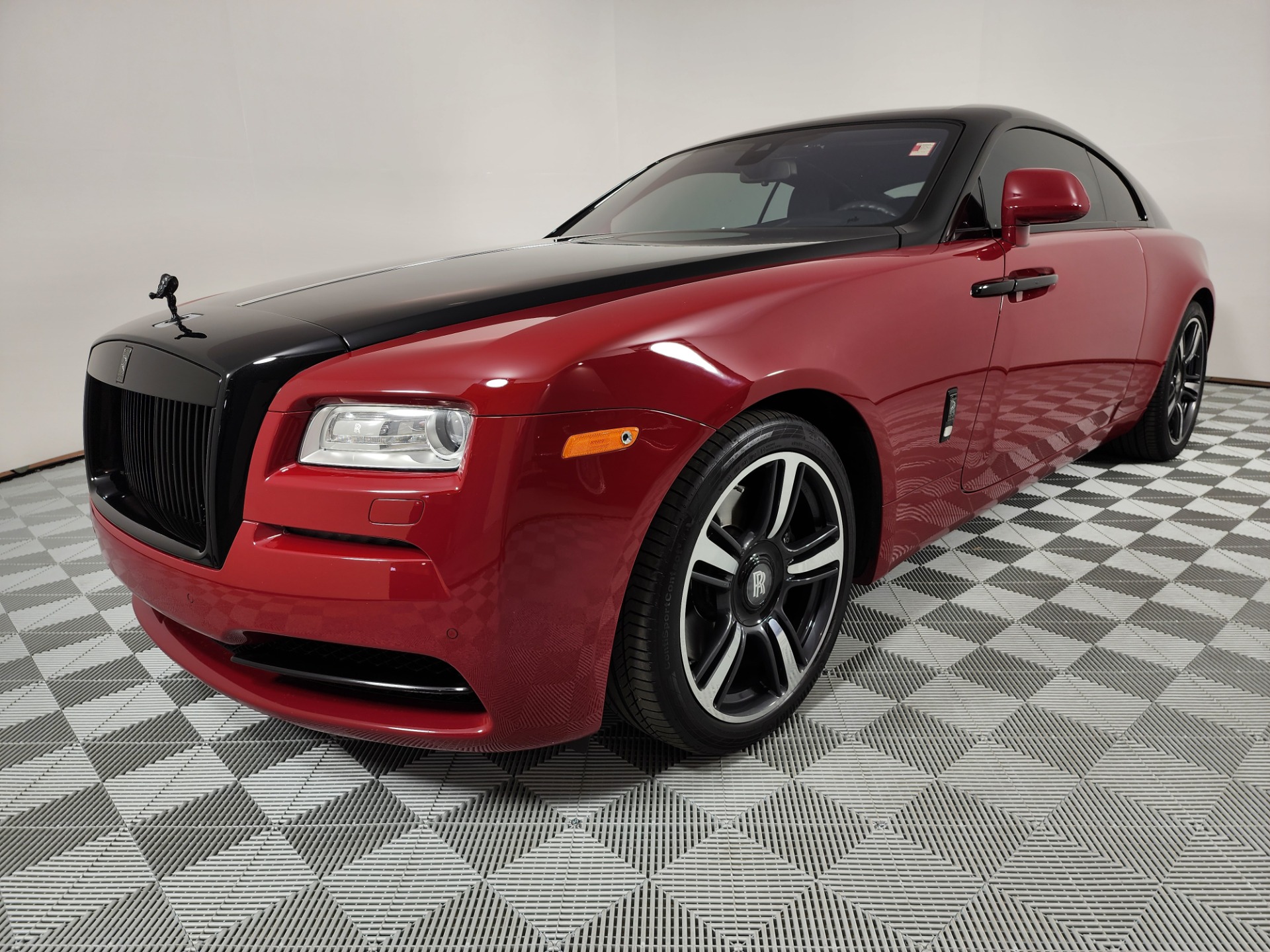 Used 2016 Rolls-Royce Wraith Base with VIN SCA665C59GUX86114 for sale in Albany, NY