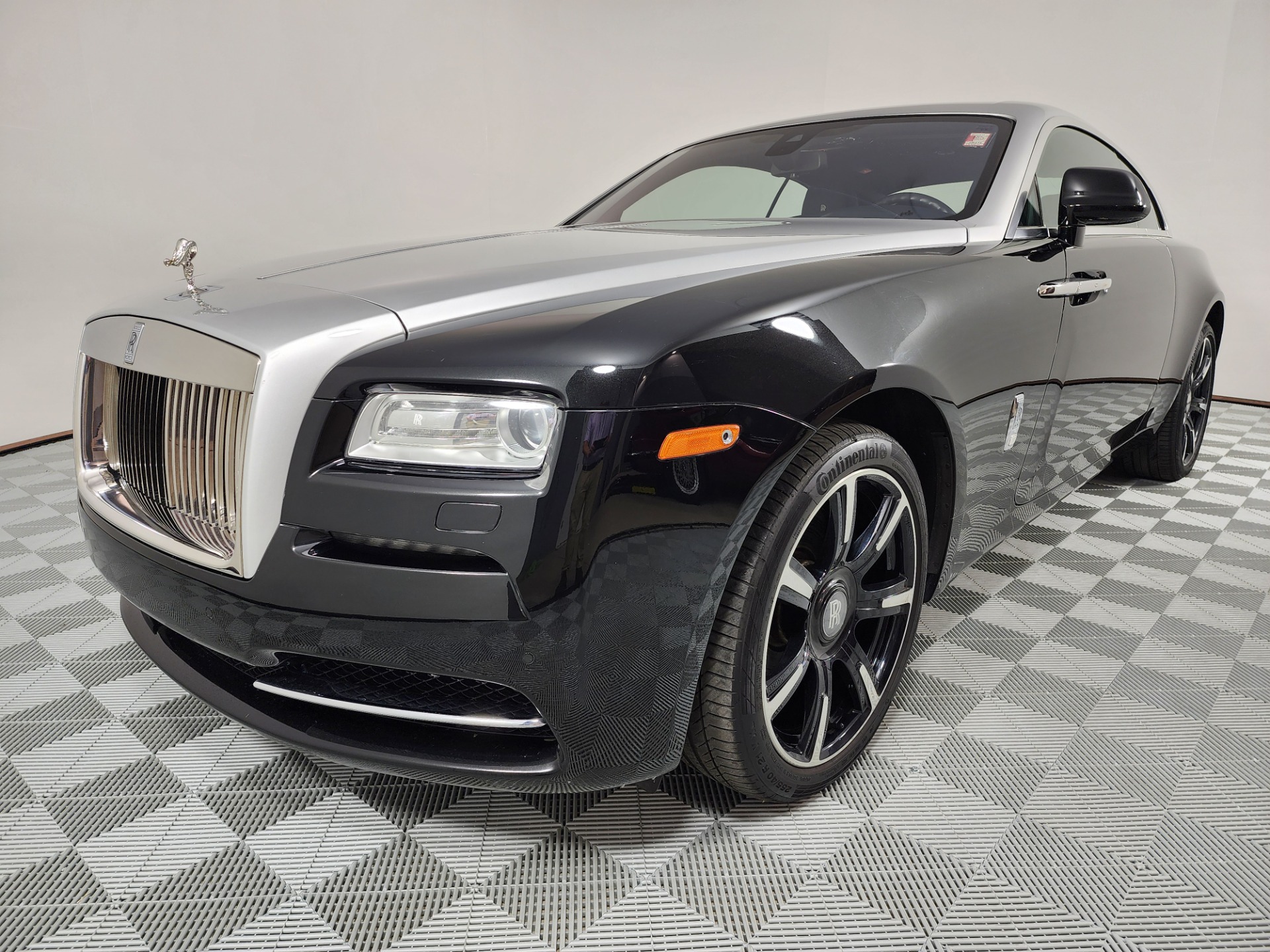 Used 2016 Rolls-Royce Wraith Base with VIN SCA665C54GUX86277 for sale in Albany, NY