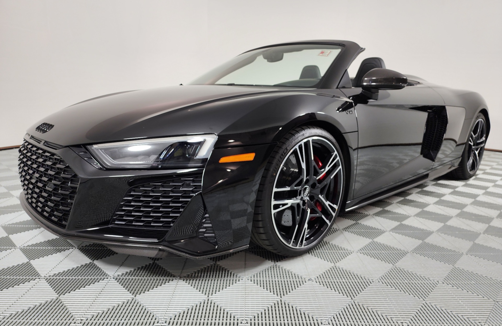 Used 2020 Audi R8 Performance with VIN WUA4BCFXXL7901747 for sale in Albany, NY