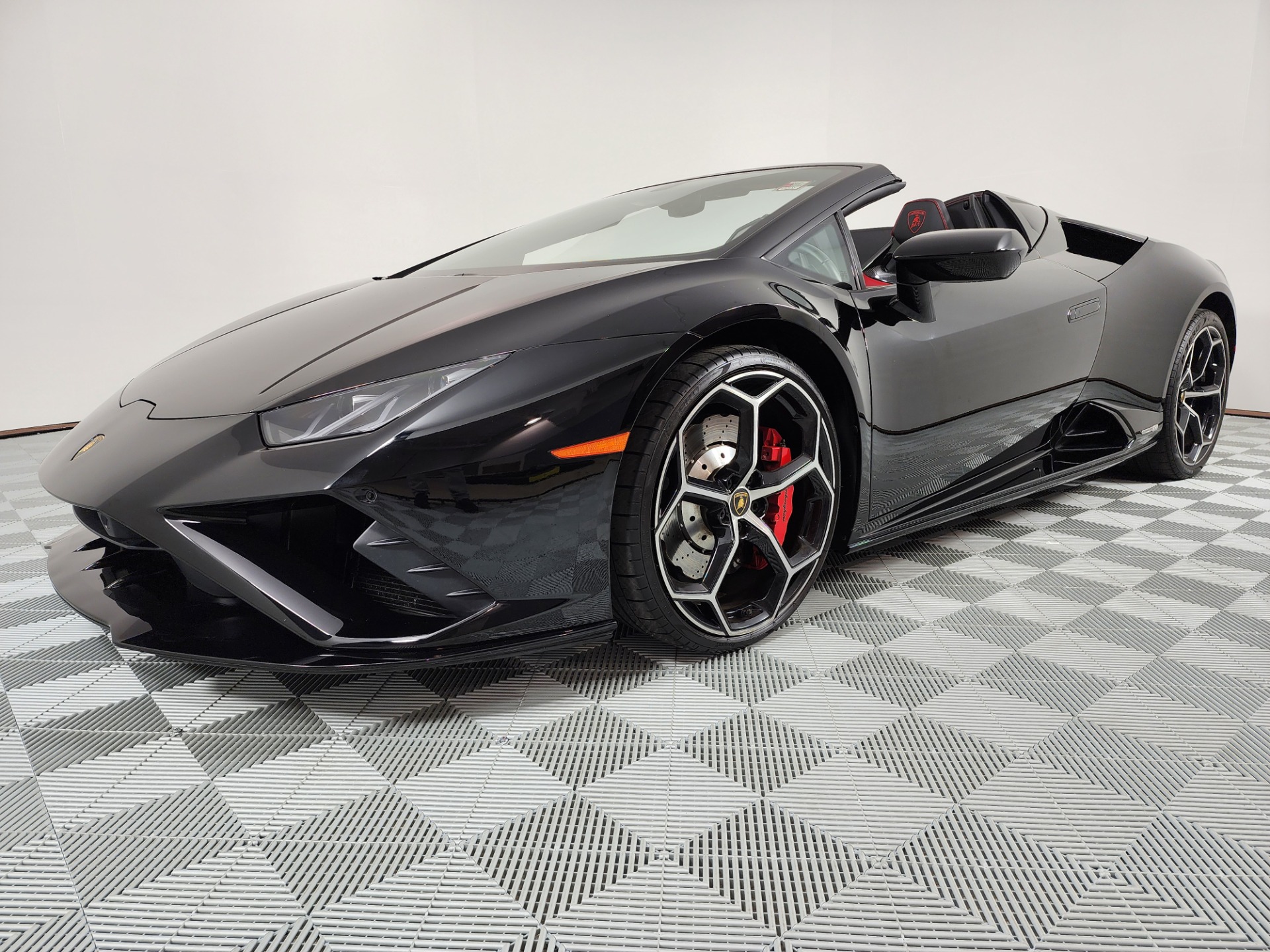 Used 2021 Lamborghini Huracan EVO with VIN ZHWUT5ZF8MLA17138 for sale in Albany, NY