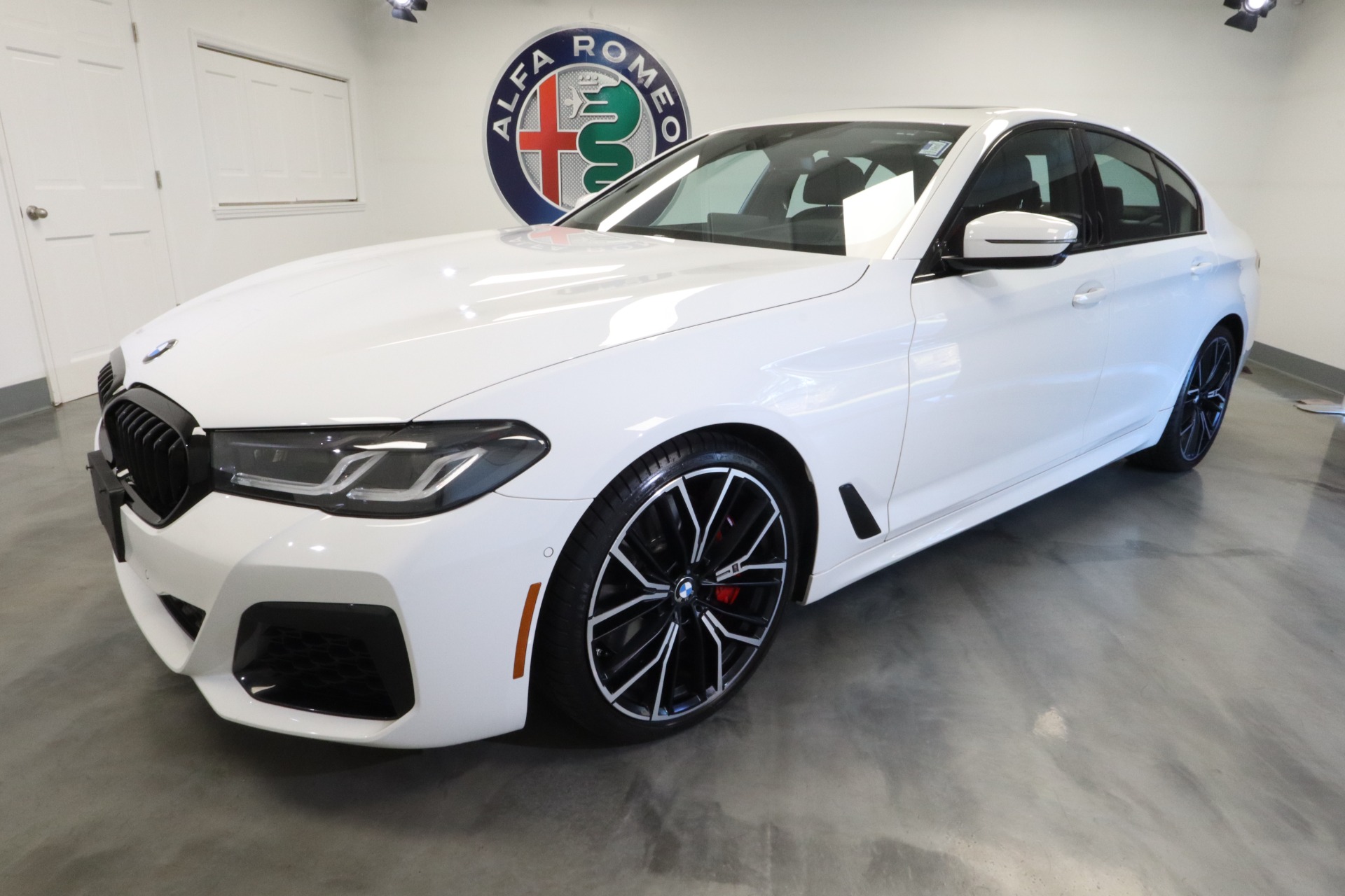 Used 2022 BMW 5 Series M550i with VIN WBA13BK09NCJ46422 for sale in Albany, NY