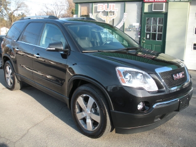 Used 2011 GMC Acadia-Albany, NY